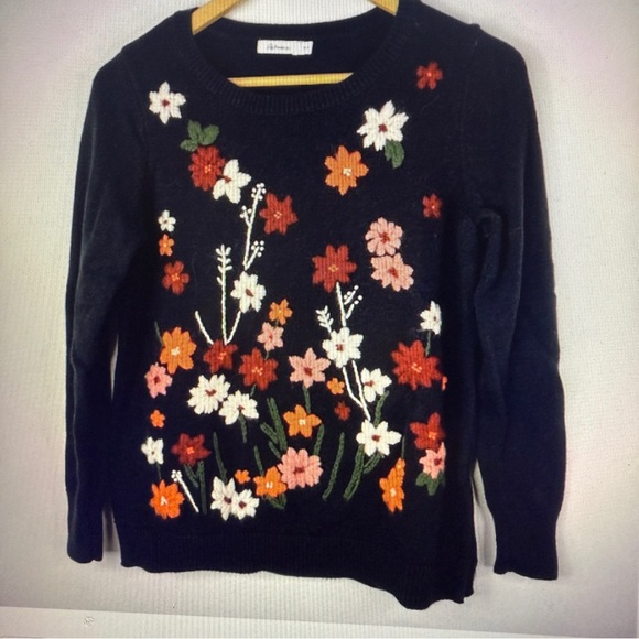 Reitmans Sweaters - REITMANS Women Black Knit Embroidery Floral Crew Neck Pullover Sweater Size M